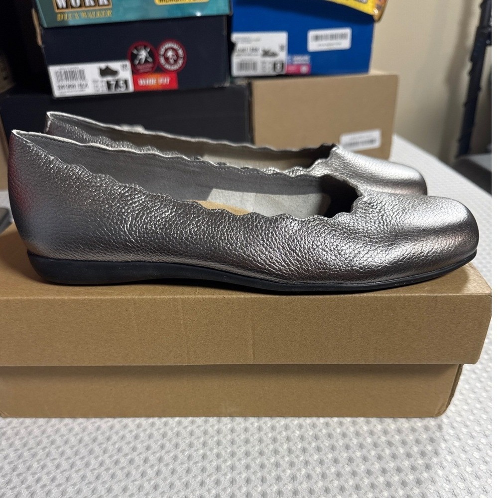 Trotters Flats Women 8.5 W Sabine Pewter Casual T2255-033 NIB